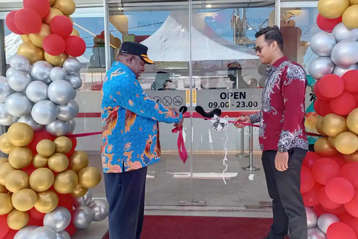 Dorong Pertumbuhan Ekonomi dan Tenaga Kerja Lokal, Richeese Factory di Mimika Diresmikan 