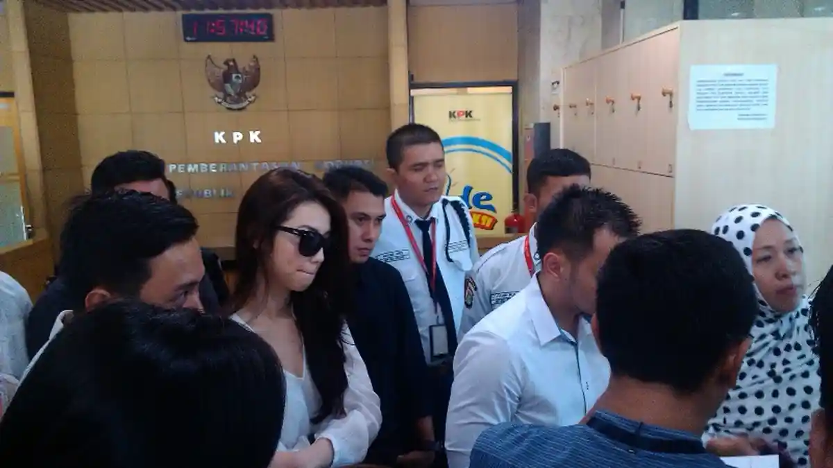 KPK Tak Izinkan Velove Jenguk OC Kaligis