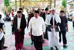 SALAT-ID-Momen-Wali-Kota-Gorontalo-Adhan-Dambea-didampingi.jpg