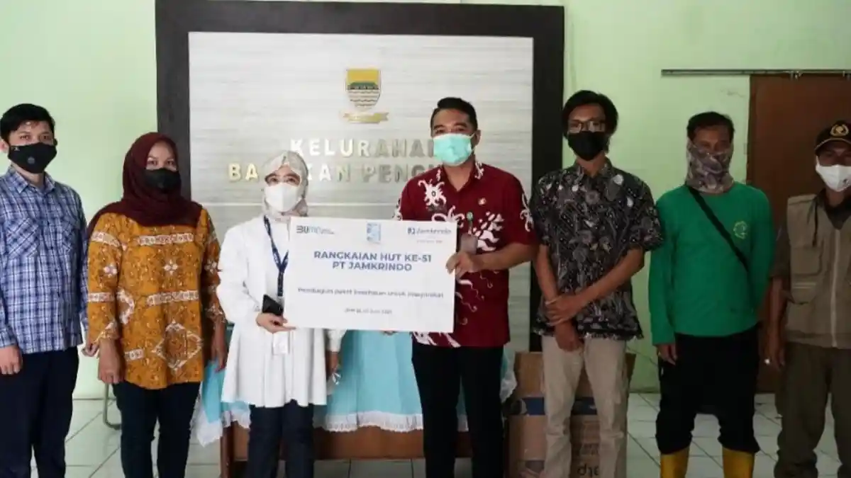 Perusahaan Harus Peduli Saat Pandemi, Ikut Cegah Penyebaran Covid, Jamkrindo Bagikan Paket Kesehatan