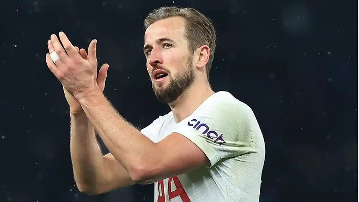 Asal Mau Bertahan, Tottenham Hotspur Siap Bayar Harry Kane Rp7,8 Miliar per Minggu
