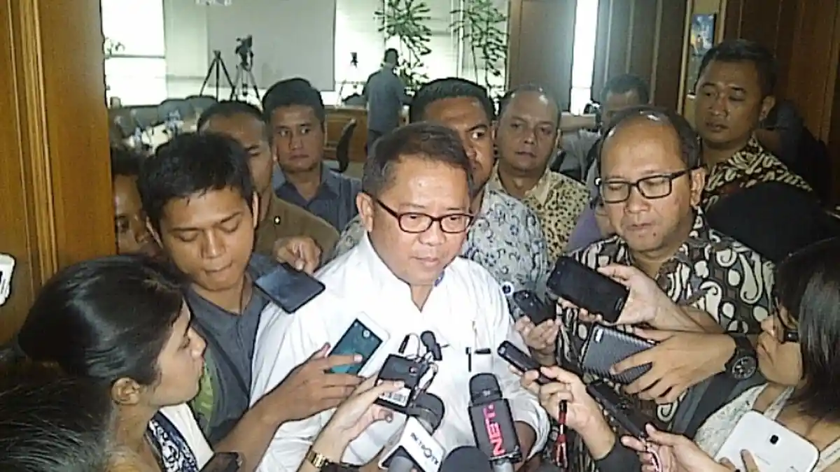 Jokowi Minta Tidak Polemik Taksi Online Jangan Diperpanjang Lagi
