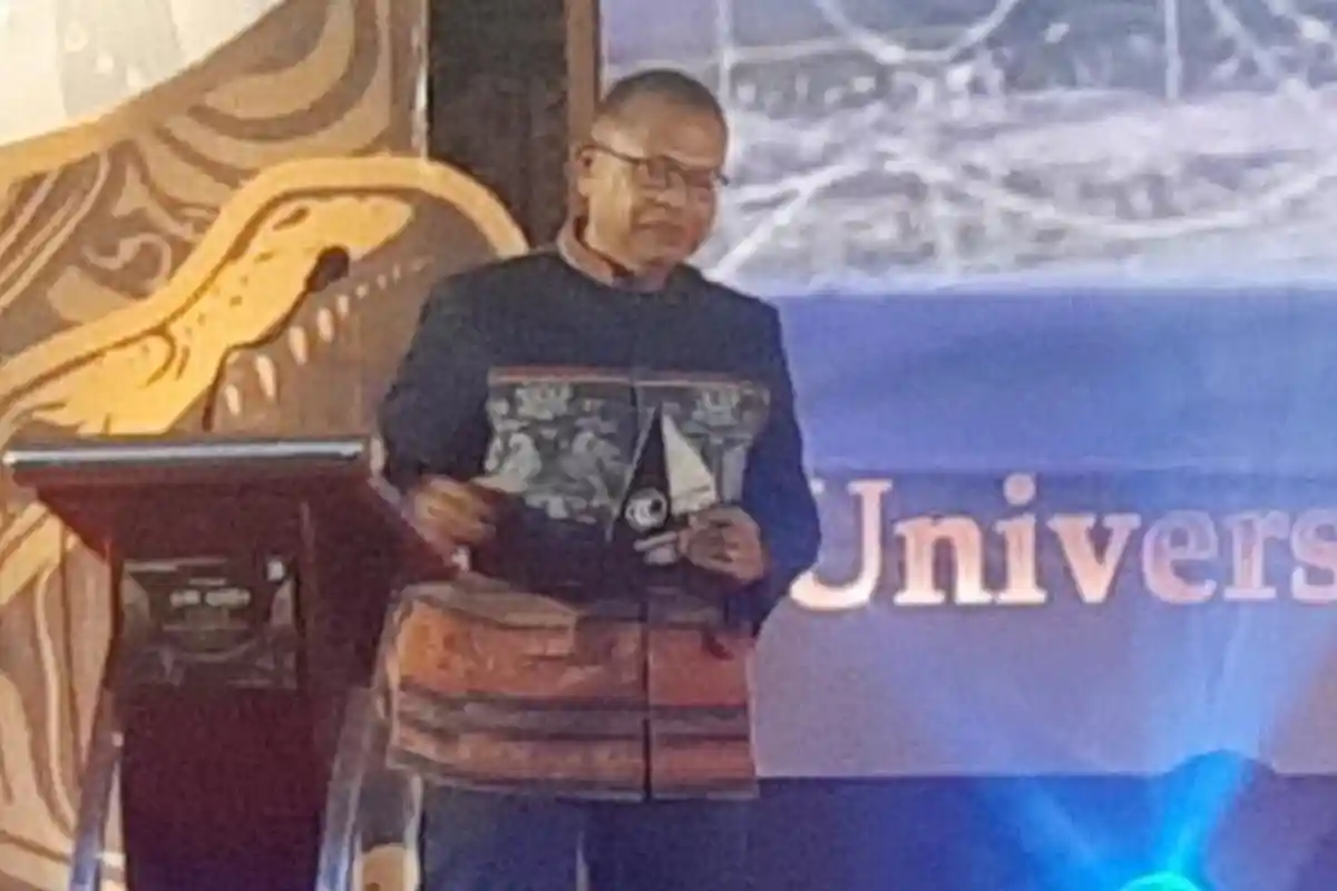 Unipa Maumere Raih Pos Kupang Award 2023 Sebagai Kampus Merdeka Paling Berprestasi