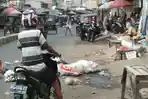 sampah-berserakan-di-jalan-pasar.jpg