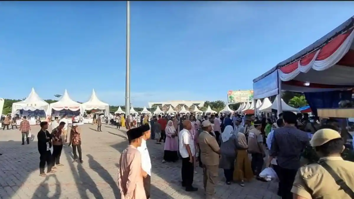 Gerai Bazar Ramadhan di Masjid Agung Sergai jadi Pilihan Masyarakat Berburu Takzil