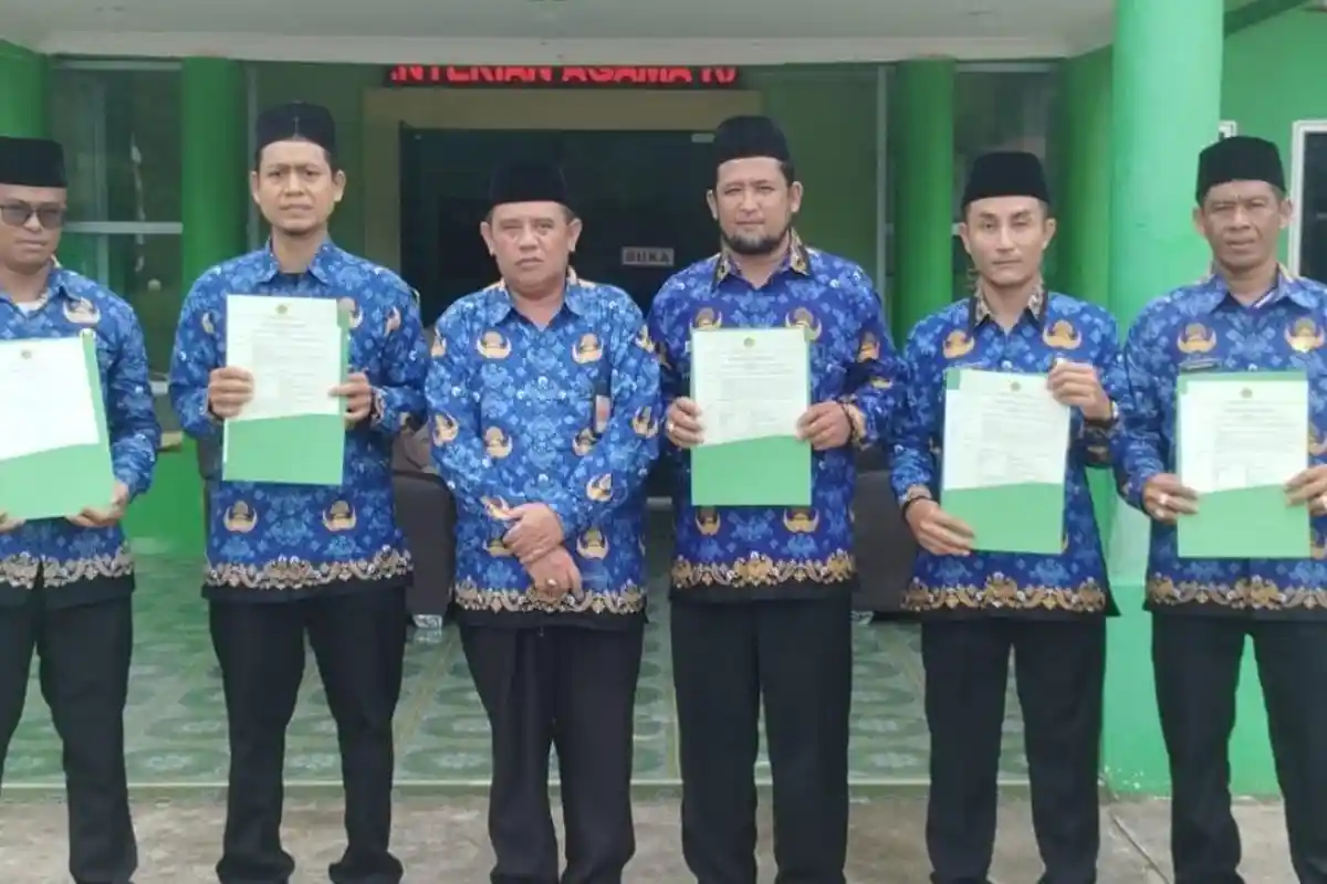 Lima PPPK Tahap II Kemenag Lingga Dilantik, Ingatkan Tentang Disiplin dan Tanggungjawab