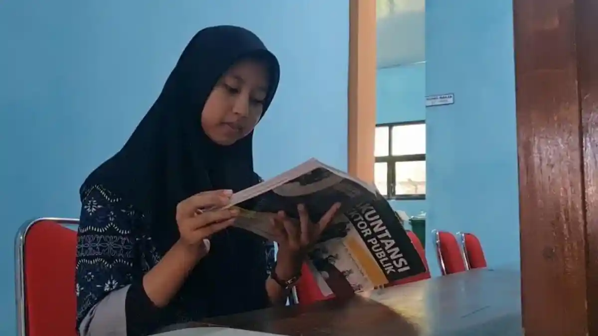 Adelia Kembali Temukan Asa Berkat Sekolah Gratis Ganjar Pranowo