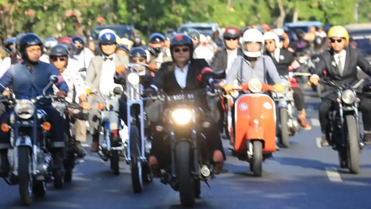 Kampanyekan Peduli Kanker, Ratusan Komunitas Motor Turun Jalan Bareng