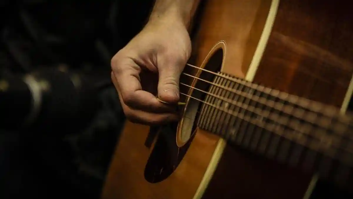 Lirik dan Chord Lagu Batak Gotap ni Rohakki By Jun Munthe