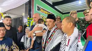 Duta-Besar-Palestina-Takziah-ke-rumah-duka-cimahi.jpg