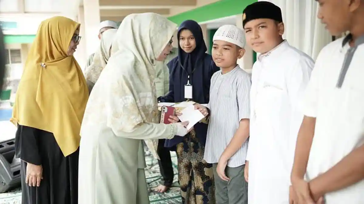 Peringati Maulid Nabi, MTsN 1 Model Banda Aceh Santuni 62 Anak Yatim