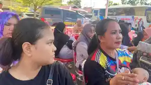 Ririn-Pai-saat-diwawancarai-awak-media-DFHFGHFGHFGH.jpg