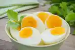 Telur-rebus-menjadi-salah-satu-makanan-andalan-bagi-banyak-orang-yang-ingin-membentuk-otot.jpg