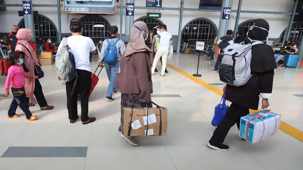 Syarat Naik Kereta Api Jarak Jauh saat PPKM Level 3 dan 4: Tunjukkan Kartu Vaksin