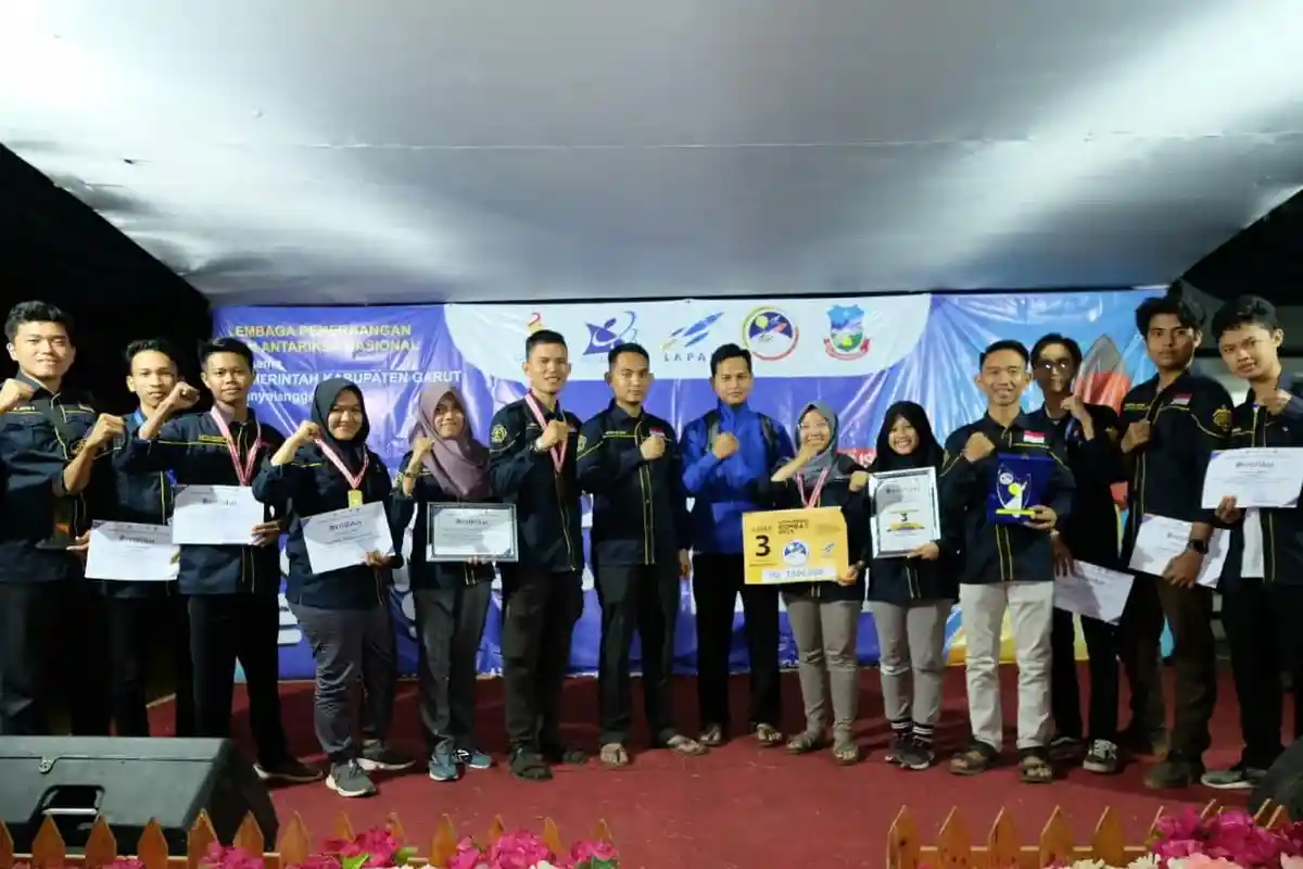 Tim Robot Universitas Teknokrat Ukir Prestasi Nasional di Ajang Komurindo
