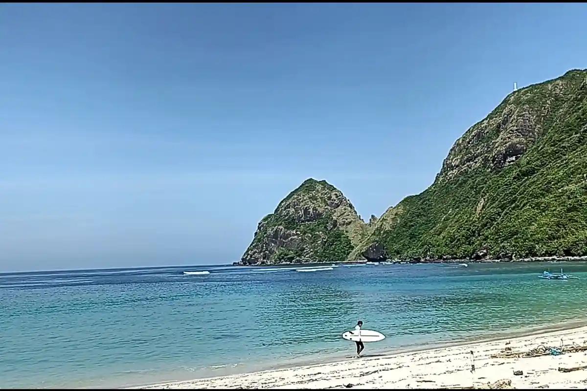 Rekomendasi Tempat Wisata di Pulau Sumbawa, Ada Pantai Sekongkang Bagi Pecinta Selancar