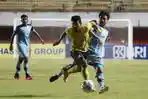 barito-putera-imbangi-persela-lamongan_20211029_233309.jpg