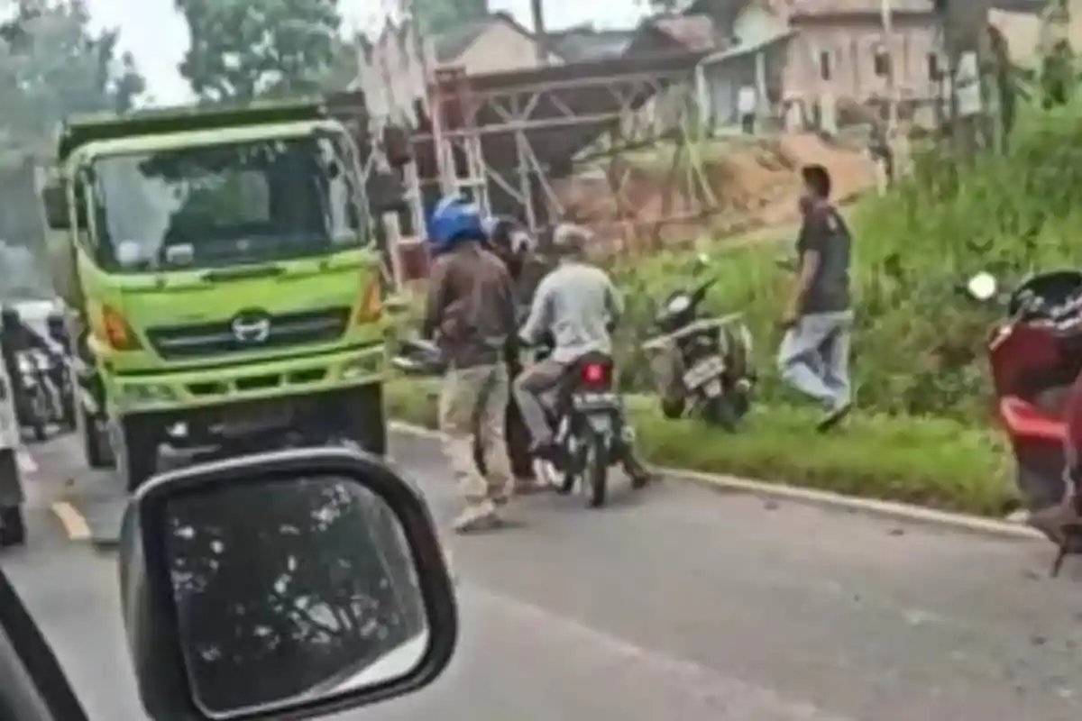Seorang Perempuan Pengendara Motor Tewas dalam Kecelakaan di Jalinsum Katibung Lampung Selatan
