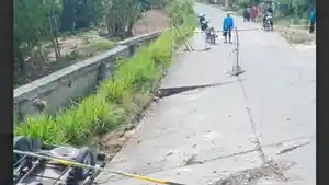 jalan-poros-umum-kecamatan-PUK-Ngasem-tepatnya.jpg