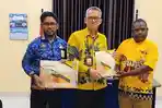 Pemprov Papua Barat Daya Serahkan Dokumen Studi RKT Lokal Aifat ke Pemkab Maybrat
