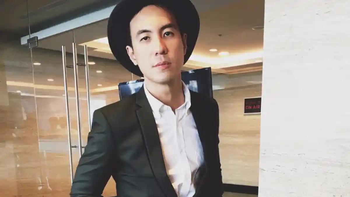 Daniel Mananta Unggah Foto Jadul, Netizen Sebut Mirip Artis Korea, Ganteng Banget!