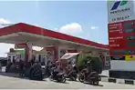 BBM-NONSUBSIDI-Antrean-kendaraan-roda-dua-tampak-tertib-di-SPBU-Panaikang.jpg