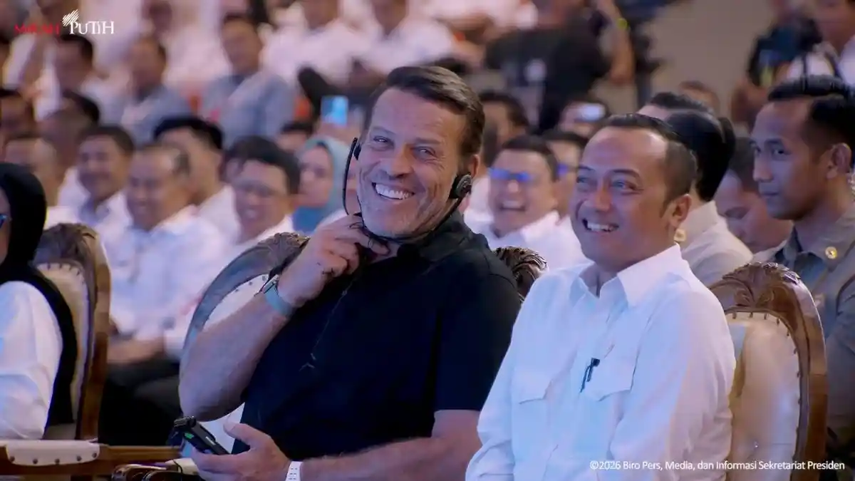 Momen Prabowo Perkenalkan Motivator Top AS Tony Robbins Buat Kasih Arahan Program MBG