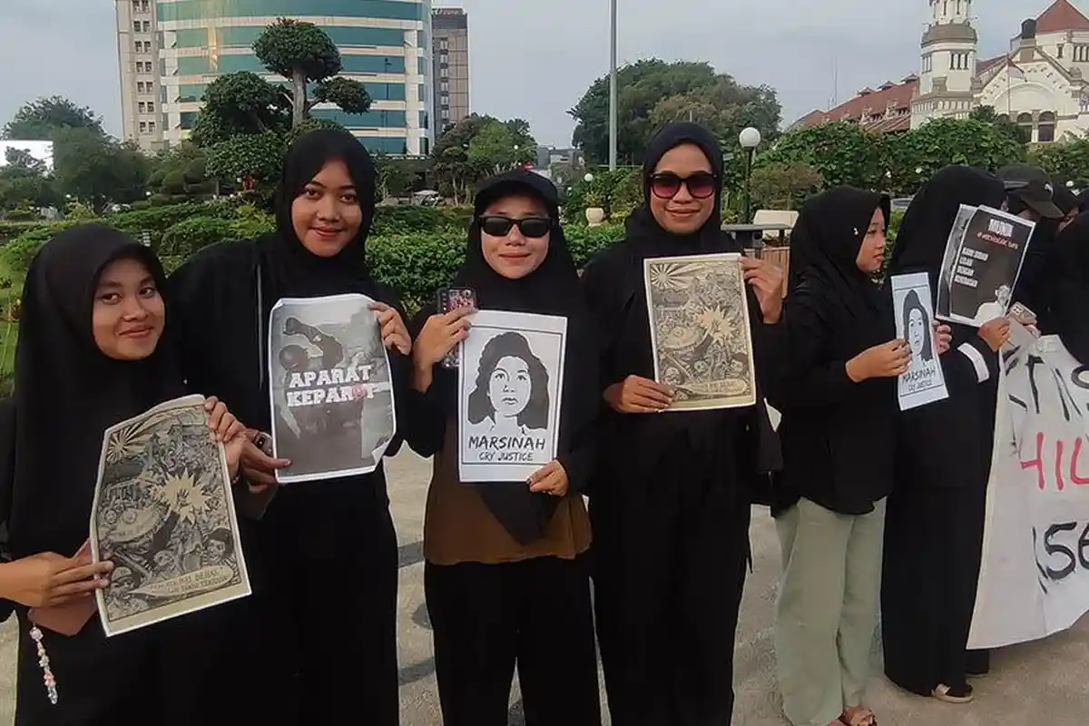 Mahasiswa UIN Walisongo Gelar Aksi di Tugu Muda, Peringati "September Hitam" dan Tuntut Keadilan HAM