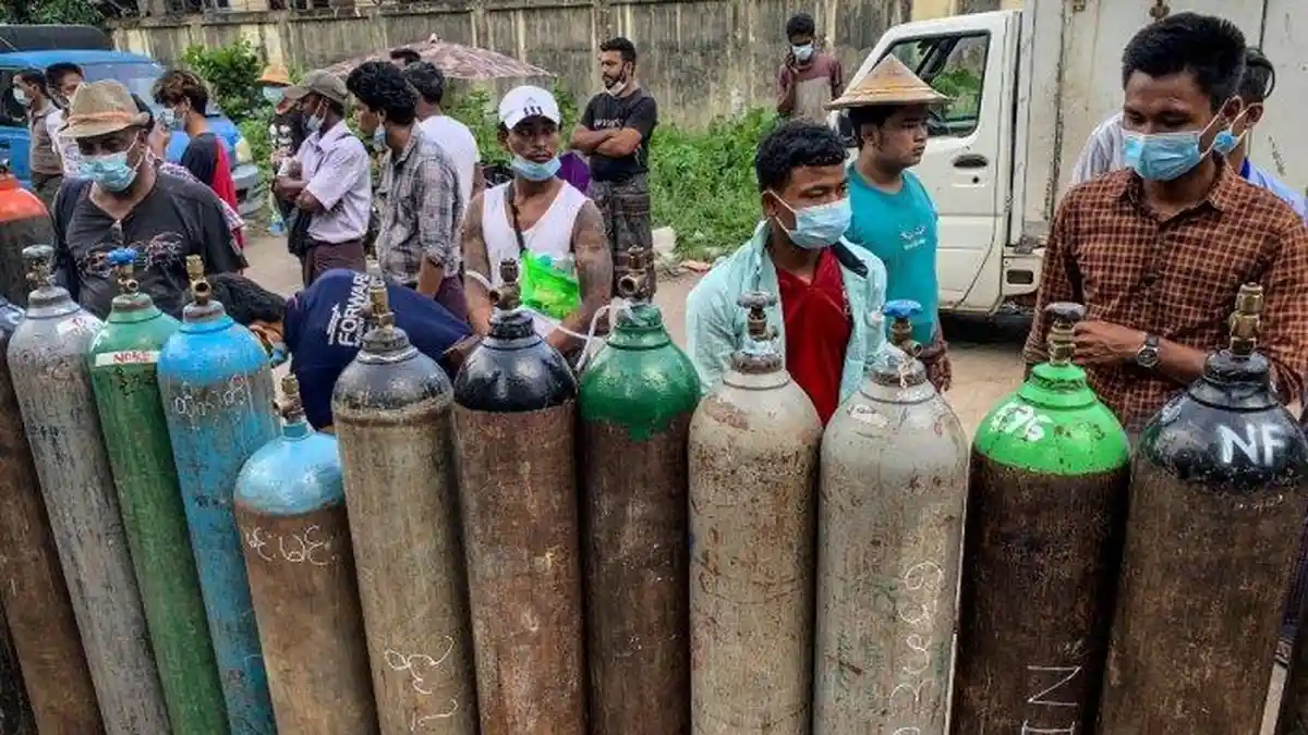 Dokter di Myanmar Sembunyi Ketakutan Diburu Junta Militer, Klinik Bawah Tanah Bantu Pasien Covid-19