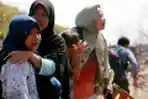 Warga Tambakrejo Menangis Rumah Mereka Dibongkar Satpol PP
