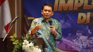 Kadinskes-Jatim-Prof-erwin.jpg