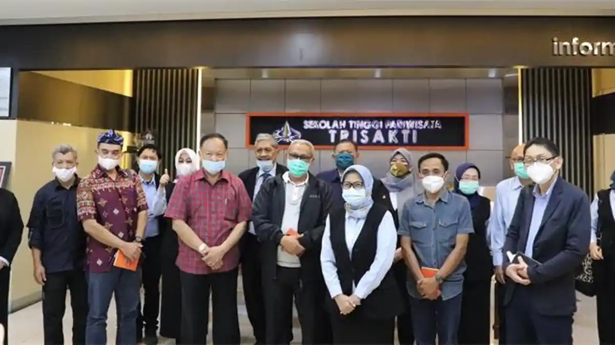 Jalankan Kampus Merdeka, STP Trisakti Kembangkan Wisata Kabupaten Kuningan