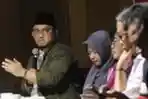 Diskusi Polemik Panggung Dramaturgi Debat Capres