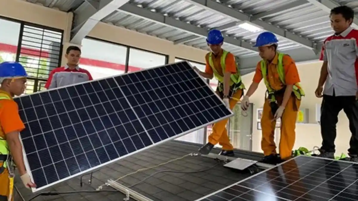 Kembangkan Potensi EBT, Yayasan SUN Latih Siswa SMK Wisudha Karya Kudus Siap Kerja di PLTS