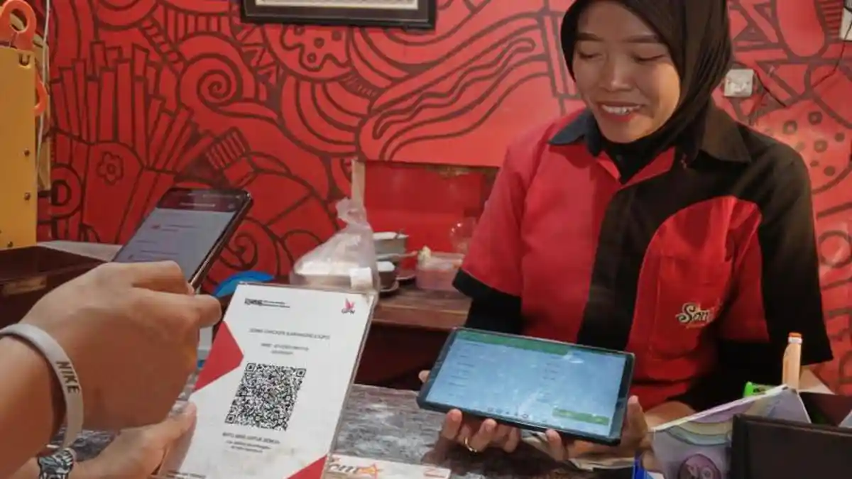 Soma Chicken Tulungagung Memilih Layanan QRIS dan Payroll CIMB Niaga, Lebih Mudah dan Menguntungkan