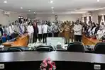 terus-menggencarkan-peningkatan-legalitas-usaha-bagi-pelaku-usaha-mikro.jpg