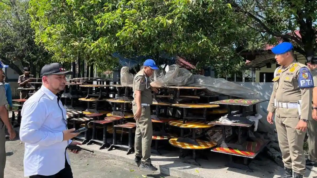 Sasar Pedagang di Fasum, Satpol PP Kota Pekanbaru Tegaskan Tidak Tebang Pilih Dalam Penertiban - Tribunpekanbaru.com