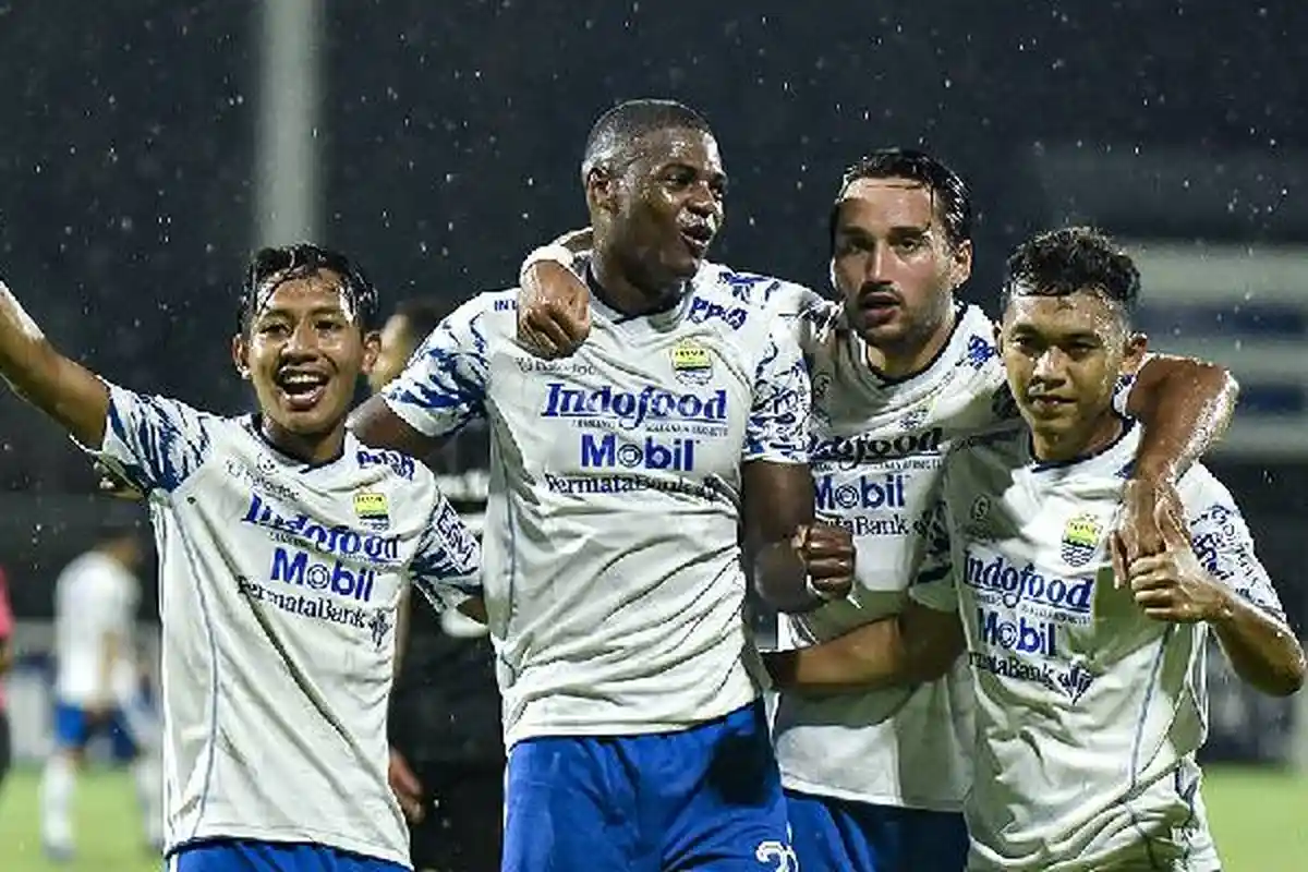 KABAR BURUK PERSIB, Detik-detik Menuju Juara:Pemain Yang Gemilang Kontra MU Absen di Laga Berikutnya