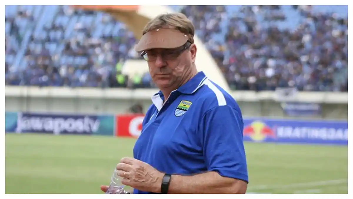 Jelang Persib vs Borneo FC Robert Rene Alberts Pulangkan Achmad Jufriyanto dan Febri Hariyadi