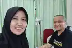ustaz-yusuf-mansur-dan-istri-siti-maemunah-saat-berada-di-rumah-sakit.jpg