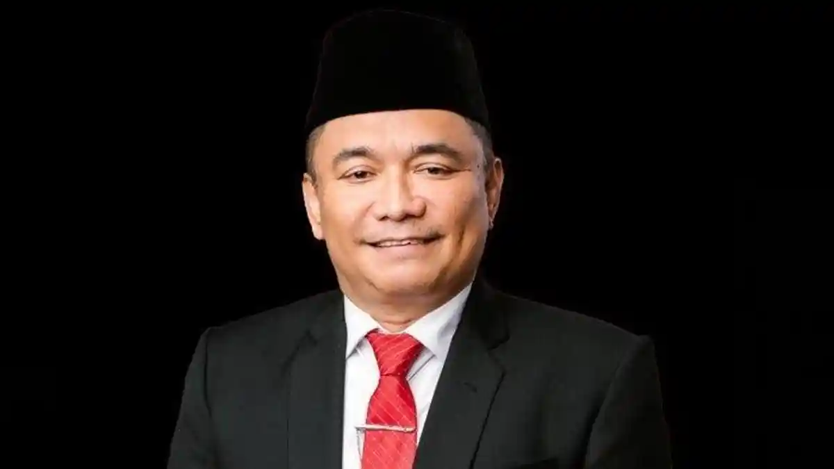 Sosok & Profil Rachmat Riyanto, Bupati Bengkulu Tengah 2025, Sedekahkan ...