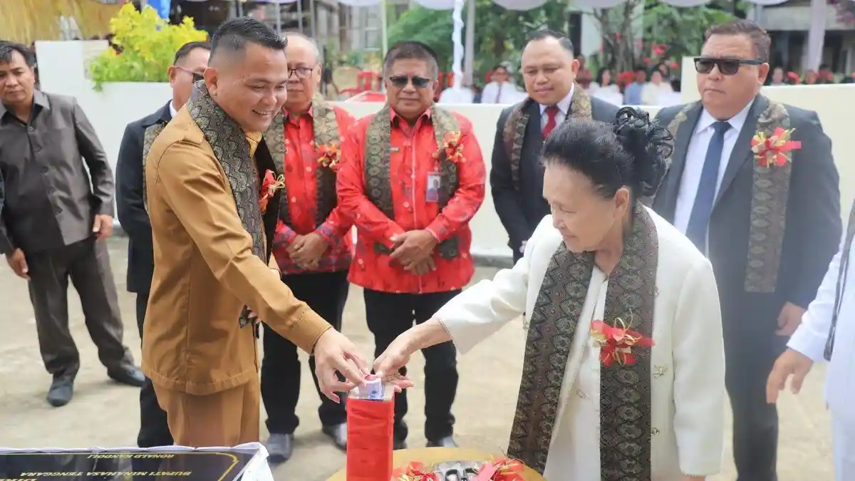 Resmikan Gereja GPDI Kalvari Tonsawang, Bupati Mitra Ronald Kandoli Ingatkan Soal Pertumbuhan Iman