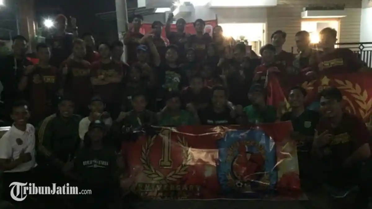 Peringatan Satu Tahun Berdirinya Komunitas The Maczman Jawa Timur Dihadiri Puluhan Bonek