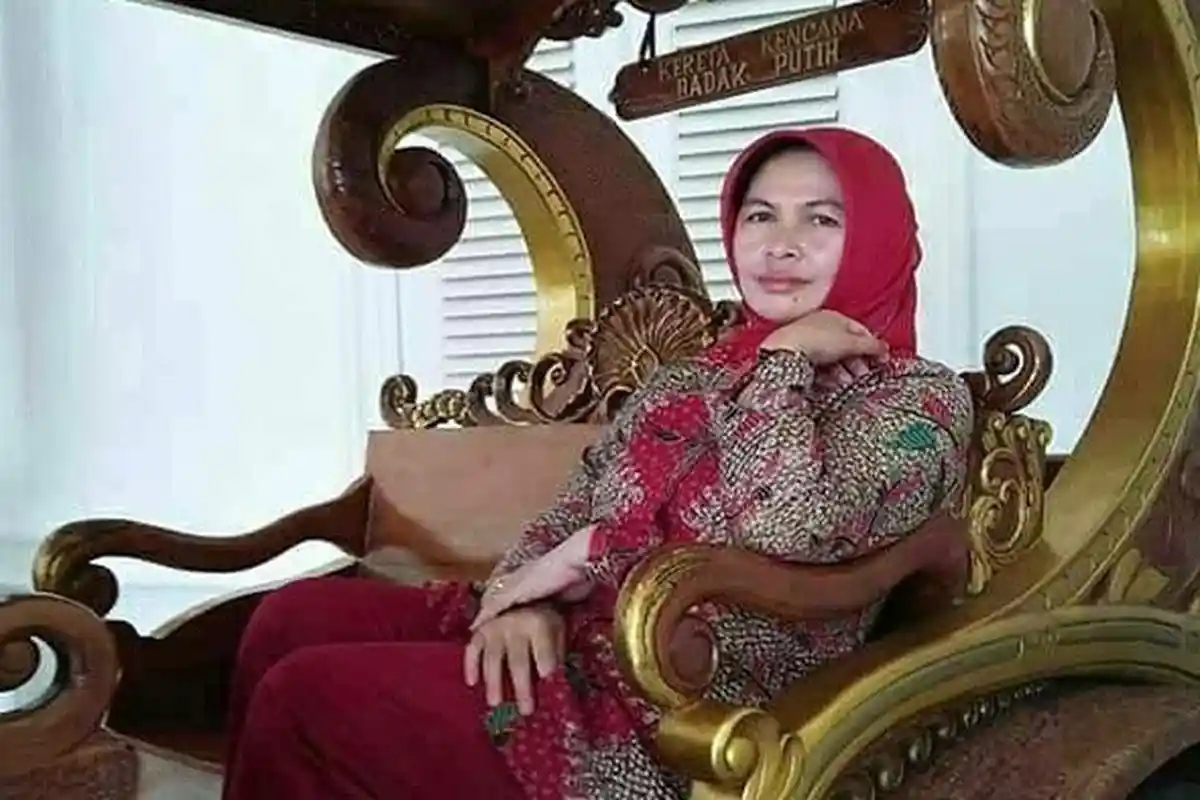 Sekilas Tak Ada yang Aneh dengan Foto Ini namun Ada Sosok Misterius yang Bikin Merinding