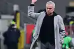 ekspresi-pelatih-as-roma-jose-mourinho-saat-timnya-kalah-dari-ac-milan.jpg