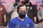 pelaku-pembunuhan-emy-listiani-agus-subakti-digelandang-di-mapolrestabes.jpg
