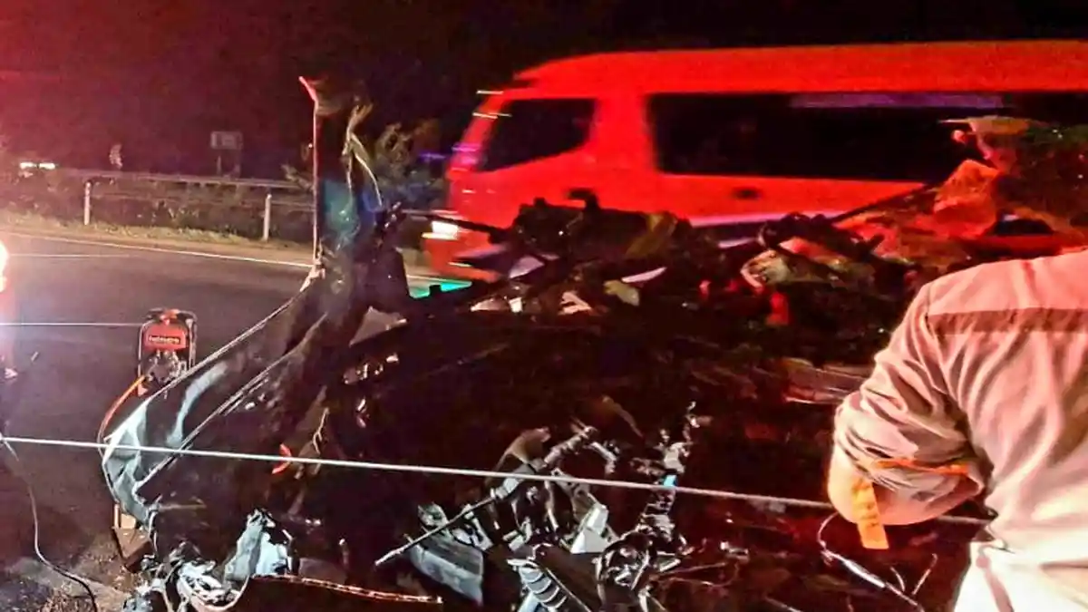 Kecelakaan Maut di Tol Cipali KM 73, Minibus Tabrak Truk, 1 Tewas 6 Luka-luka, Ini Identitas Korban