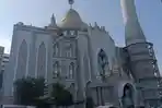 Masjid-Agung-Sumatera-Utara-yang-terletak-di-Jalan-Pangeran-Diponegoro.jpg
