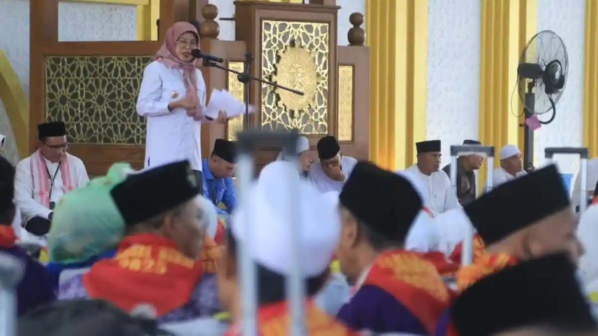 Wabup Dharmasraya Lepas 182 Calon Haji, Ingatkan Jaga Kesehatan dan Niat Ikhlas