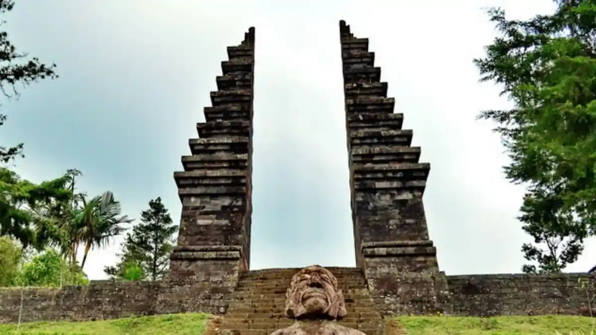 Mitos di Candi Cetho Karanganyar : Perempuan yang Haid Dilarang Masuk, Bagaimana Jika Dilanggar?